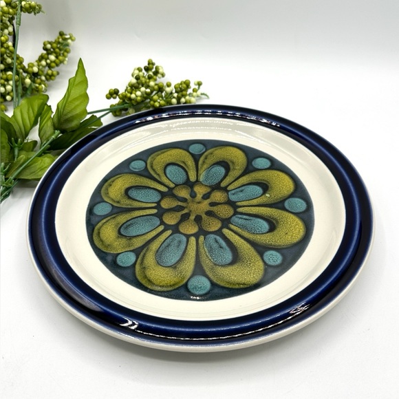 Acsons Other - 1960s MCM Acsons Stoneware Dinner Plate, Pattern is Belmont.